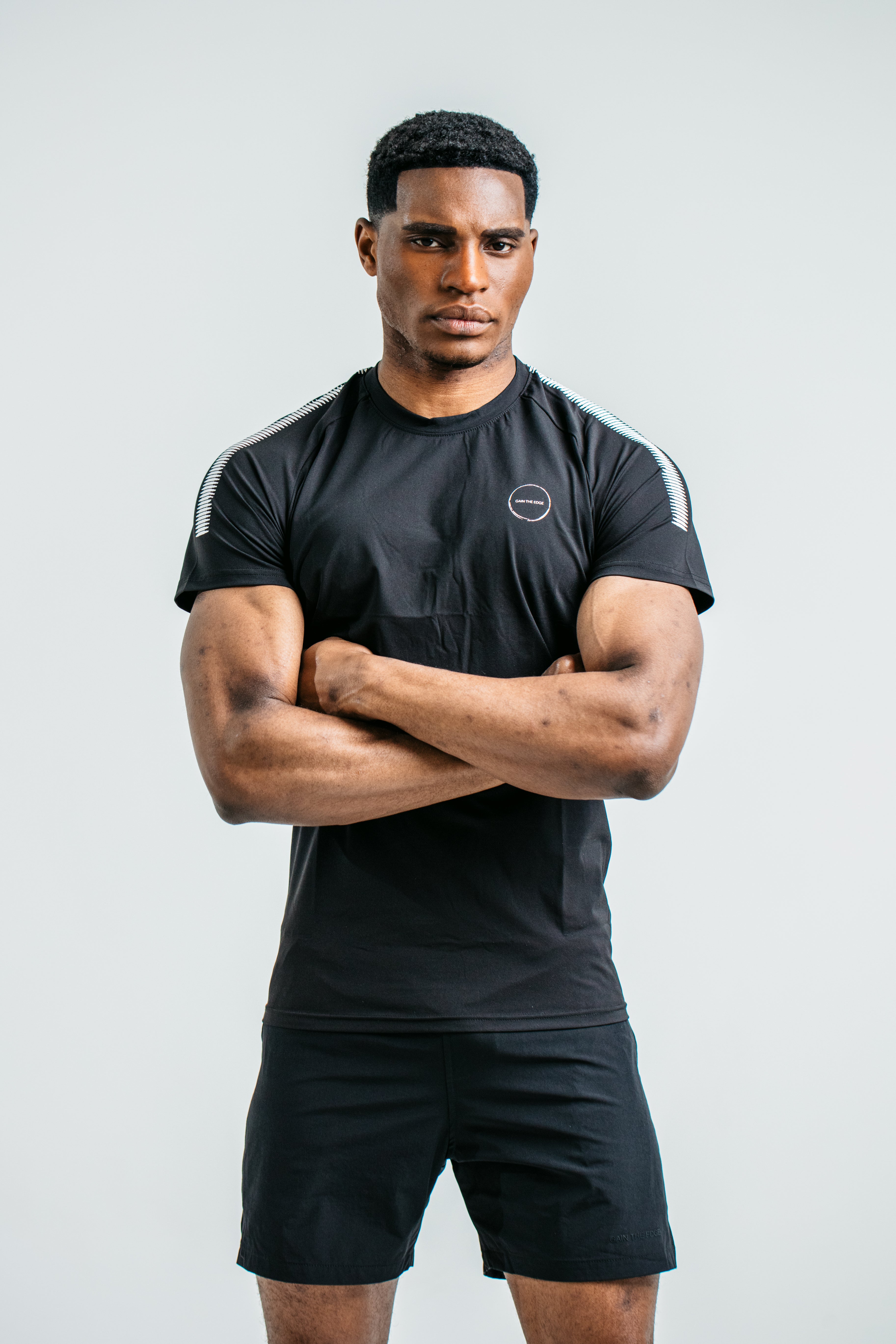 Essential T-Shirt In Black - Gain The Edge Official